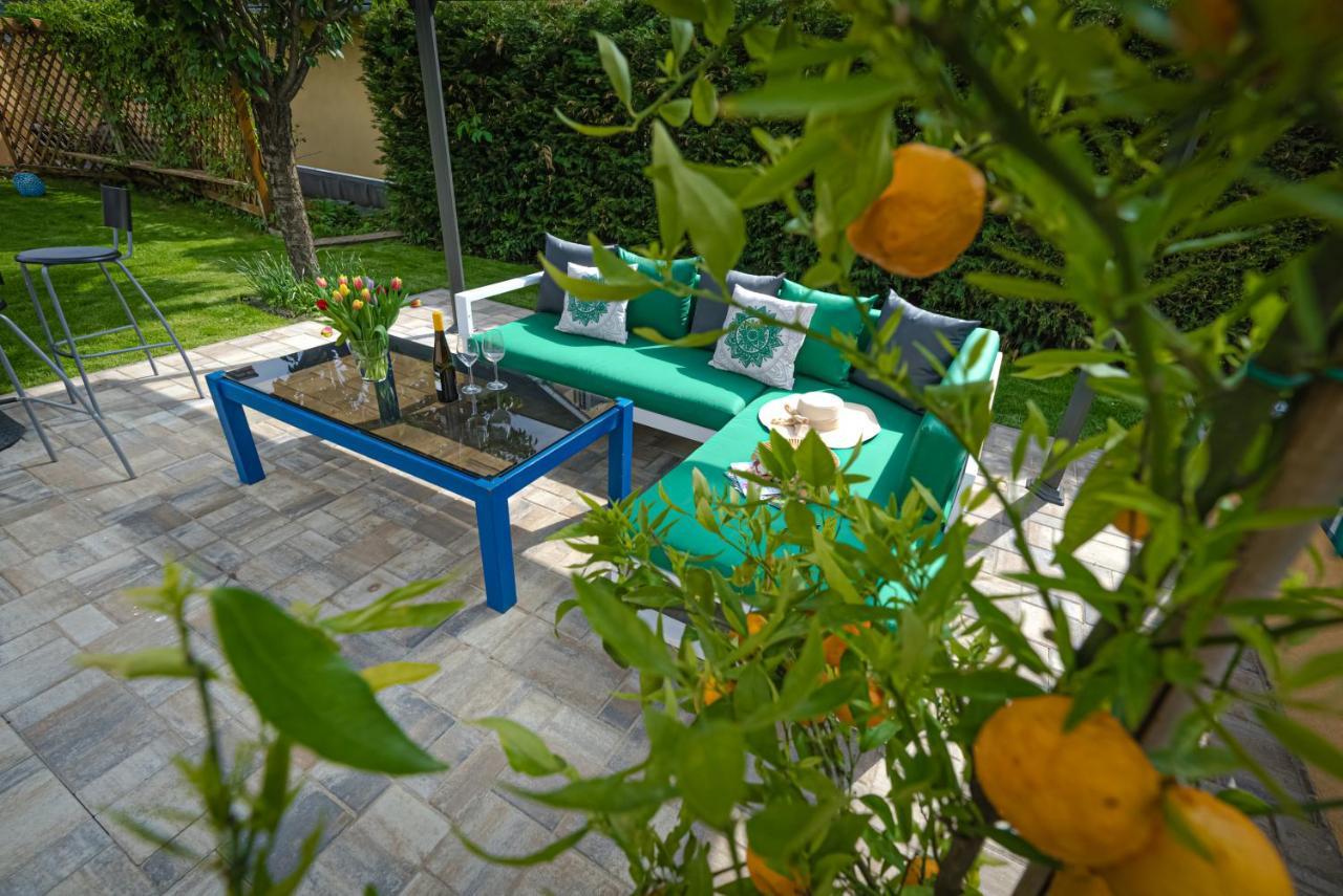 Sunny Garden Pihenohaz Villa Siofok Exterior photo