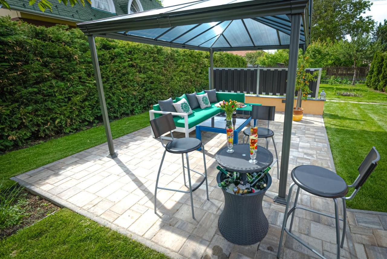 Sunny Garden Pihenohaz Villa Siofok Exterior photo