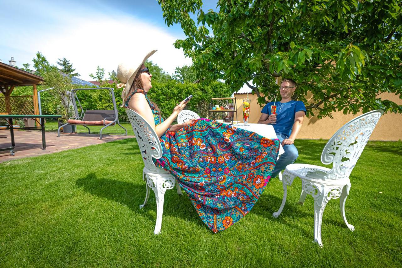 Sunny Garden Pihenohaz Villa Siofok Exterior photo